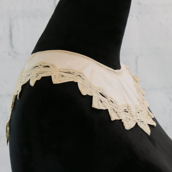 Vintage Angel Wings Ivory Cutwork Lace Collar - Picture 4 of 7
